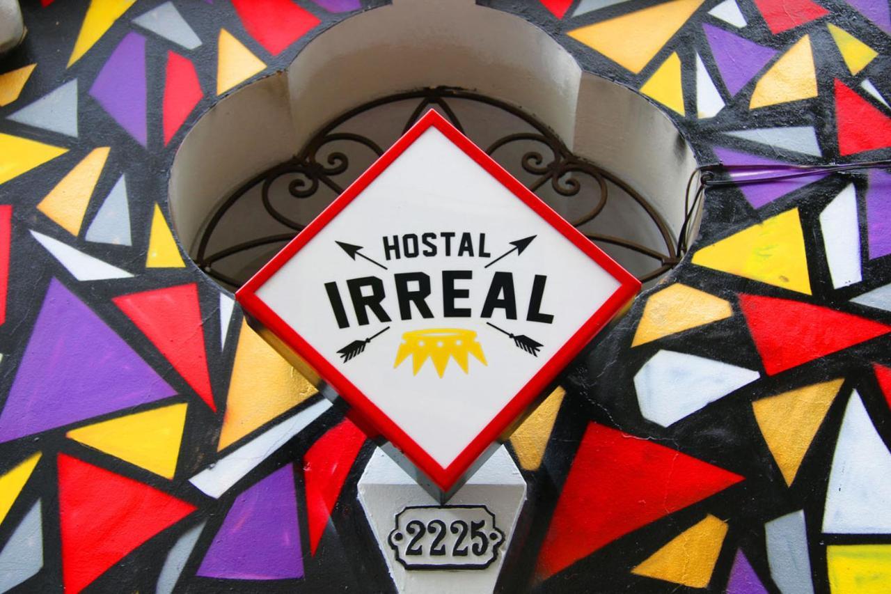 Hostal Irreal 圣地亚哥 外观 照片